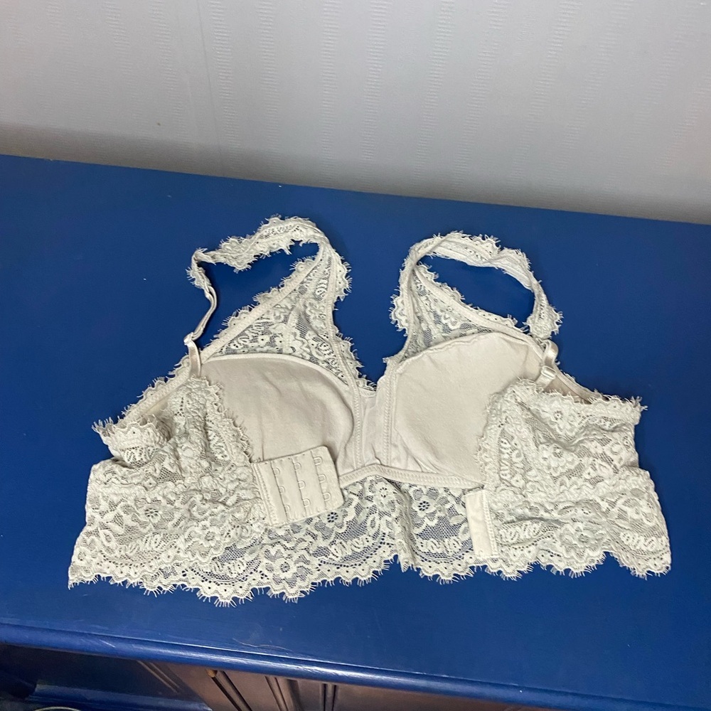 Aerie Lace padded Bralette in Soft green size Medium - Picture 4 of 6